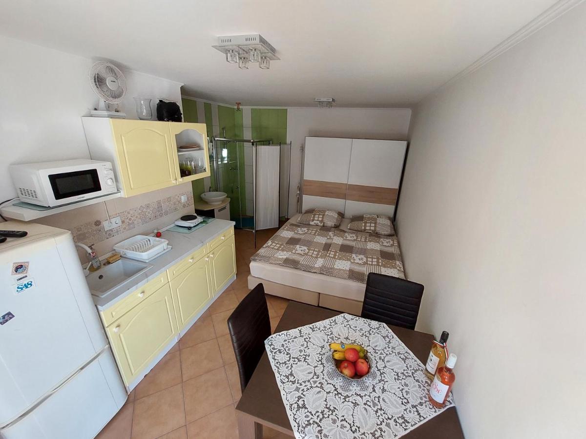 Pol-lak Apartment *